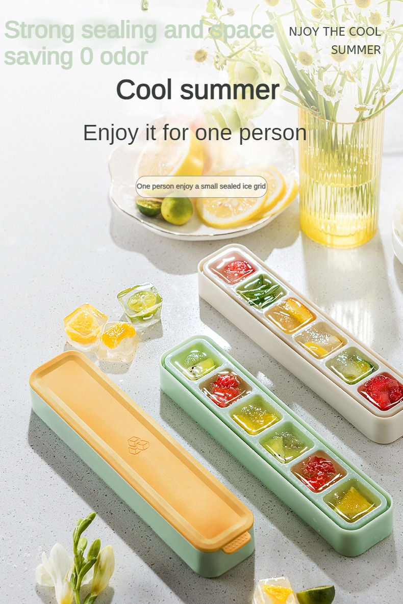 Thumbnail: SHD - FreezeBloc Silicone Ice Cube Tray






