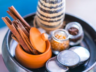 How Acupuncture and Other Chinese Medicine Treatments Can Help with Hair Loss