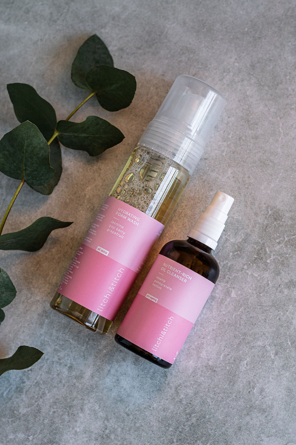 Foam face cleanser and oil face cleanser