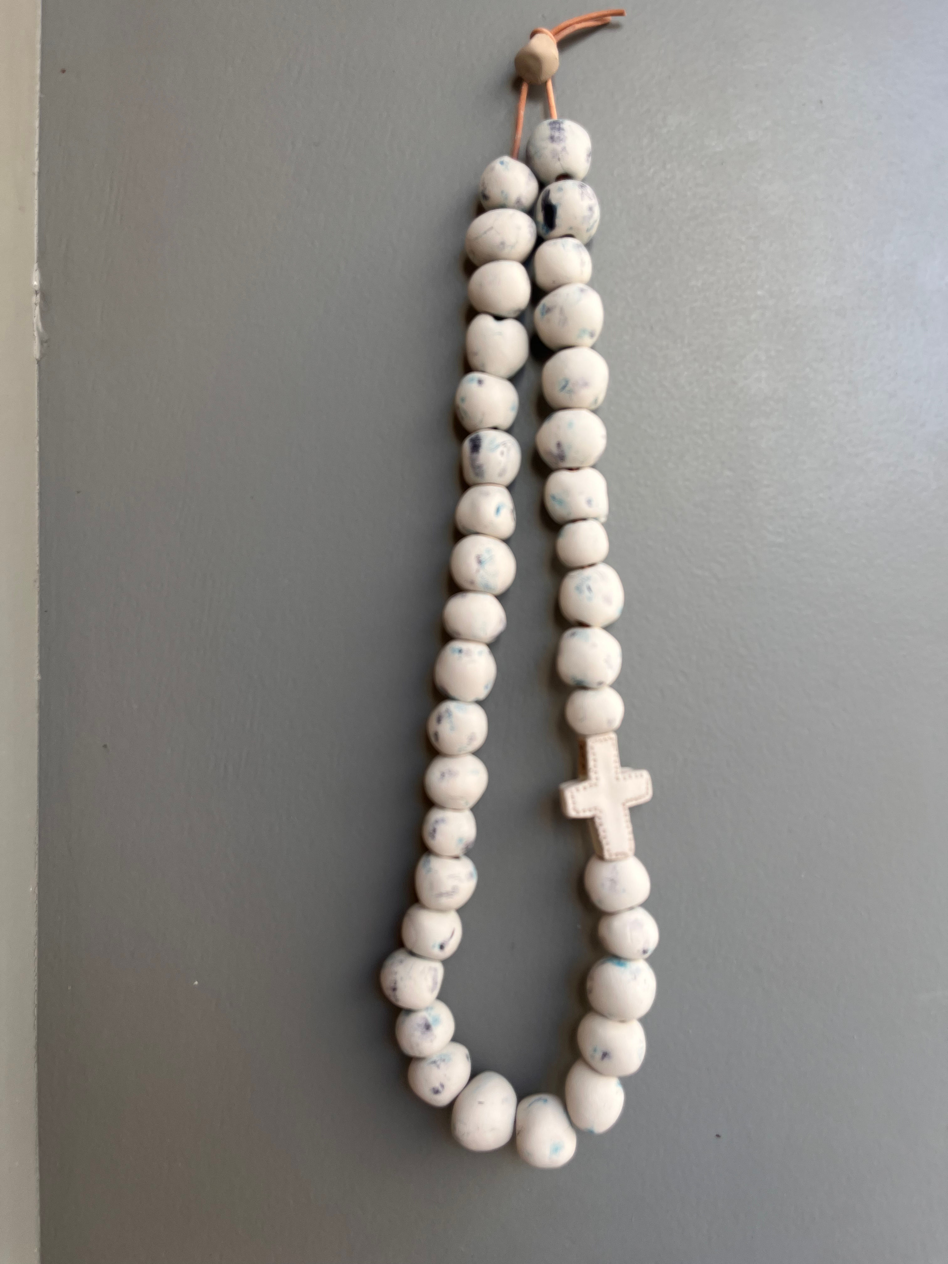 COLLIER DE MUR LA CROIX 40cm