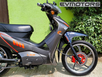 Motocicleta Electrica EVMotors PANTHER 09 Brand.jpg