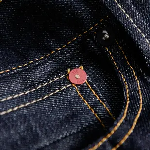 denham-made-in-japan-jeans-2.webp