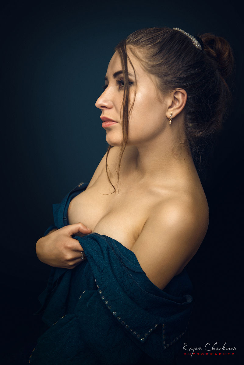 © Evgeniy Cherkoon