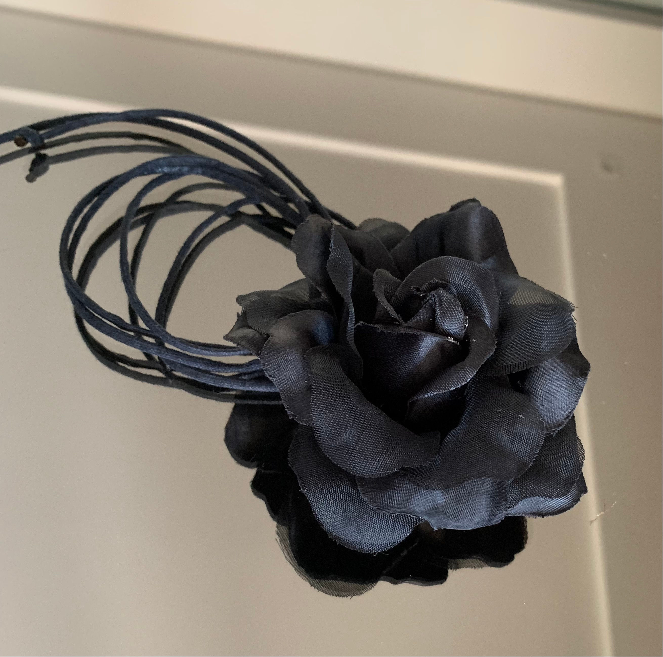 Choker de Flor Preta