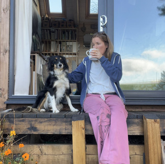 Vicky Tucker artist and Dell at the studio