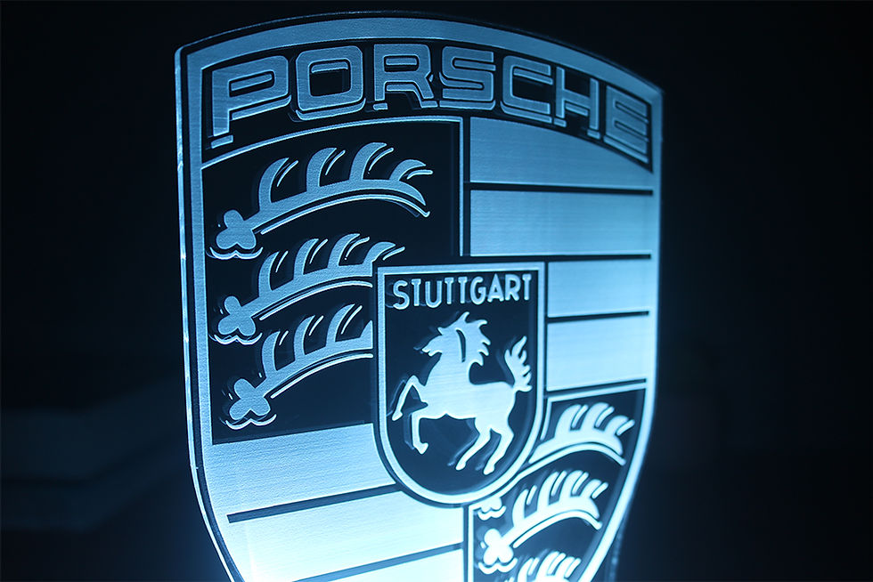 Miniature : Lampe LED logo Porsche - Cadeau fan du blason de Stuttgart et passionné de la marque allemande