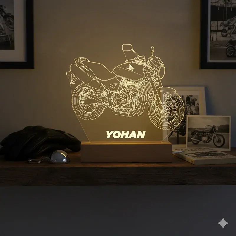 Miniature : Lampe LED 3D Honda 600 Hornet personnalisée - Cadeau motard fan de roadster et souvenir de première moto