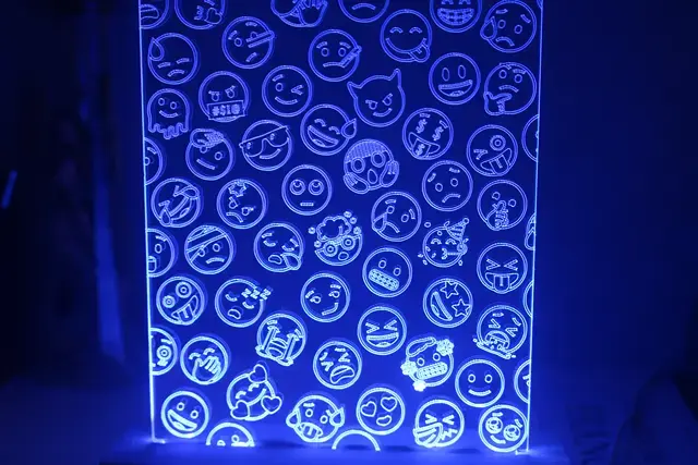 Lampe emoji | veilleuse design