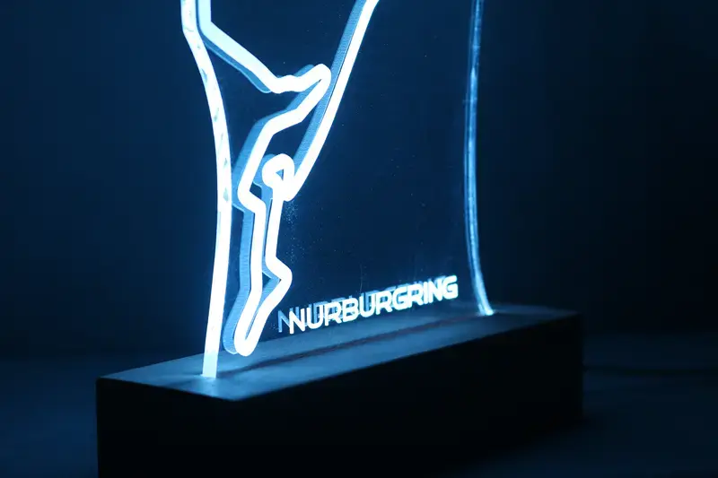 Miniature : Lampe LED Circuit Nürburgring Nordschleife personnalisée - Cadeau passionné de l'Enfer Vert et fan de sport auto allemand