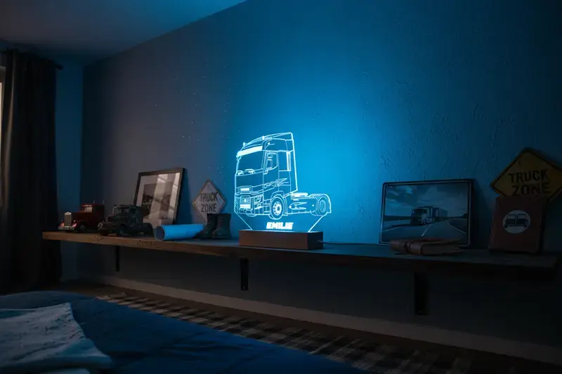 Lampe Camion RENAULT MAGNUM Personnalisée | idée cadeau Camion Renault | idée cadeau routier personnalisée