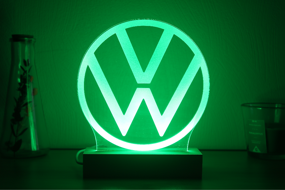 Miniature : Lampe LED logo Volkswagen personnalisée - Cadeau fan du groupe VW et passionné de la marque allemande