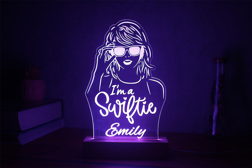Miniature : Lampe LED Taylor Swift personnalisée - Cadeau fan de la chanteuse, Swiftie et décoration chambre musique