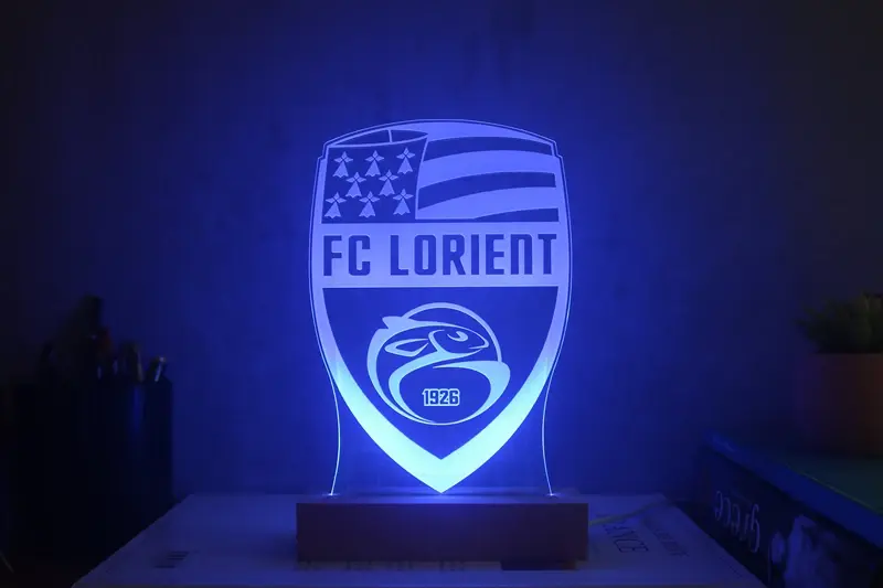 Miniature : Lampe LED FC Lorient personnalisée - Cadeau supporter des Merlus et fan de football breton