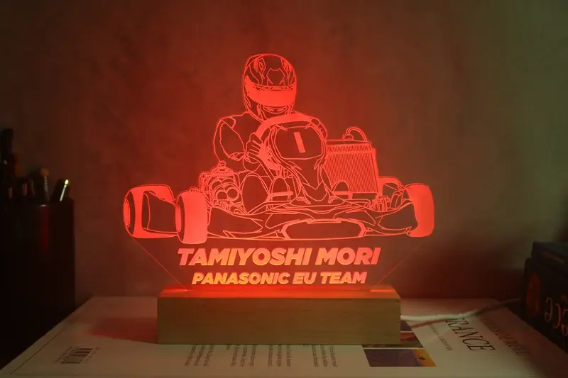 Miniature : Lampe LED 3D karting Course personnalisée avec prénom - Cadeau jeune pilote et passionné de compétition