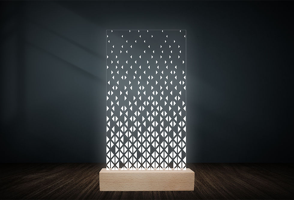 lampe LED design plexiglass gravé au laser de formes géométriques.
