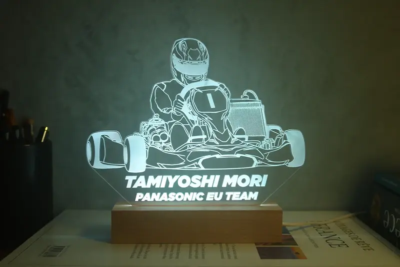 Miniature : Lampe LED 3D karting Course personnalisée avec prénom - Cadeau jeune pilote et passionné de compétition