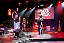 621640002_819175044477680_72608887408478