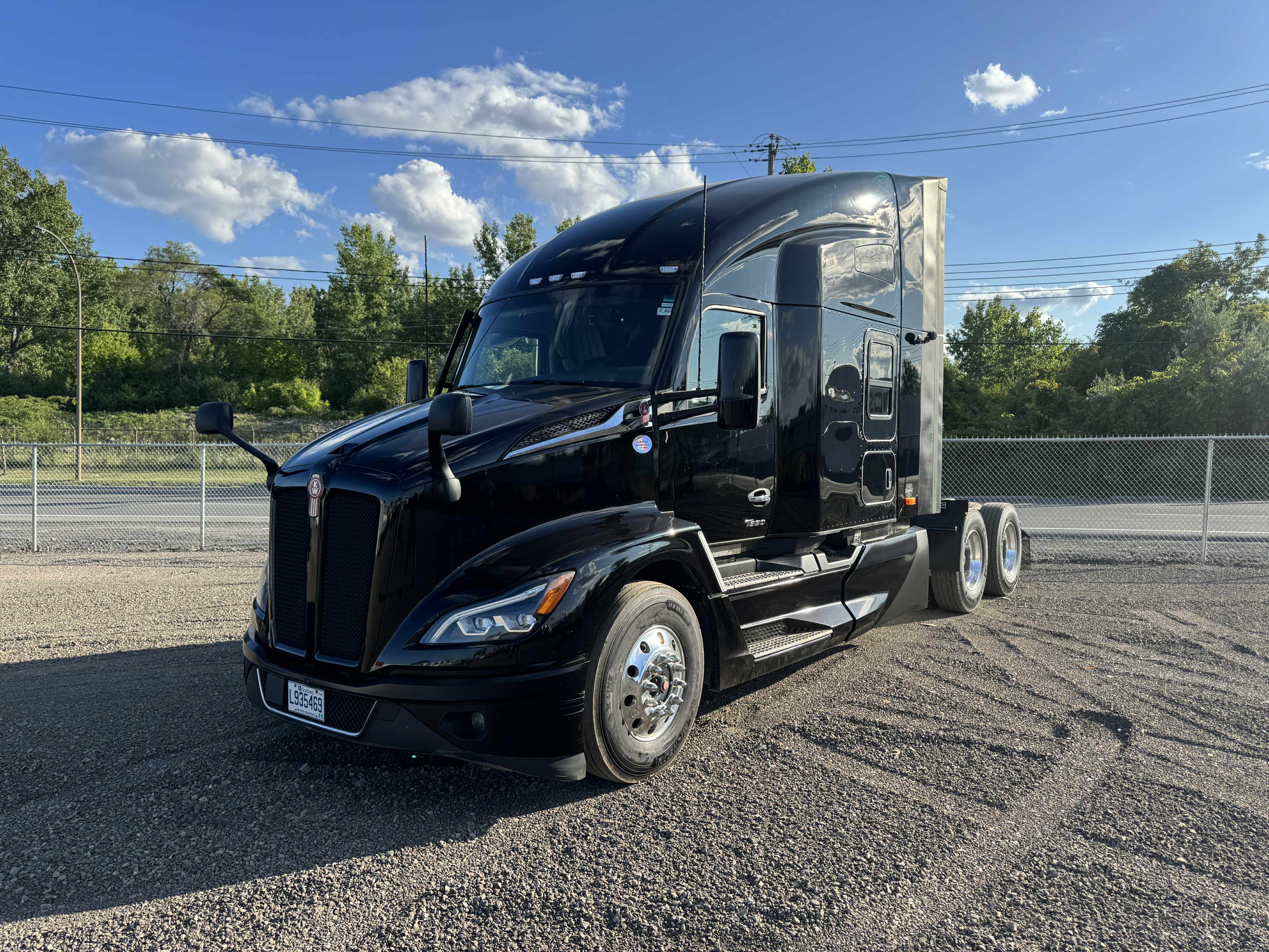 2022 Kenworth T680
