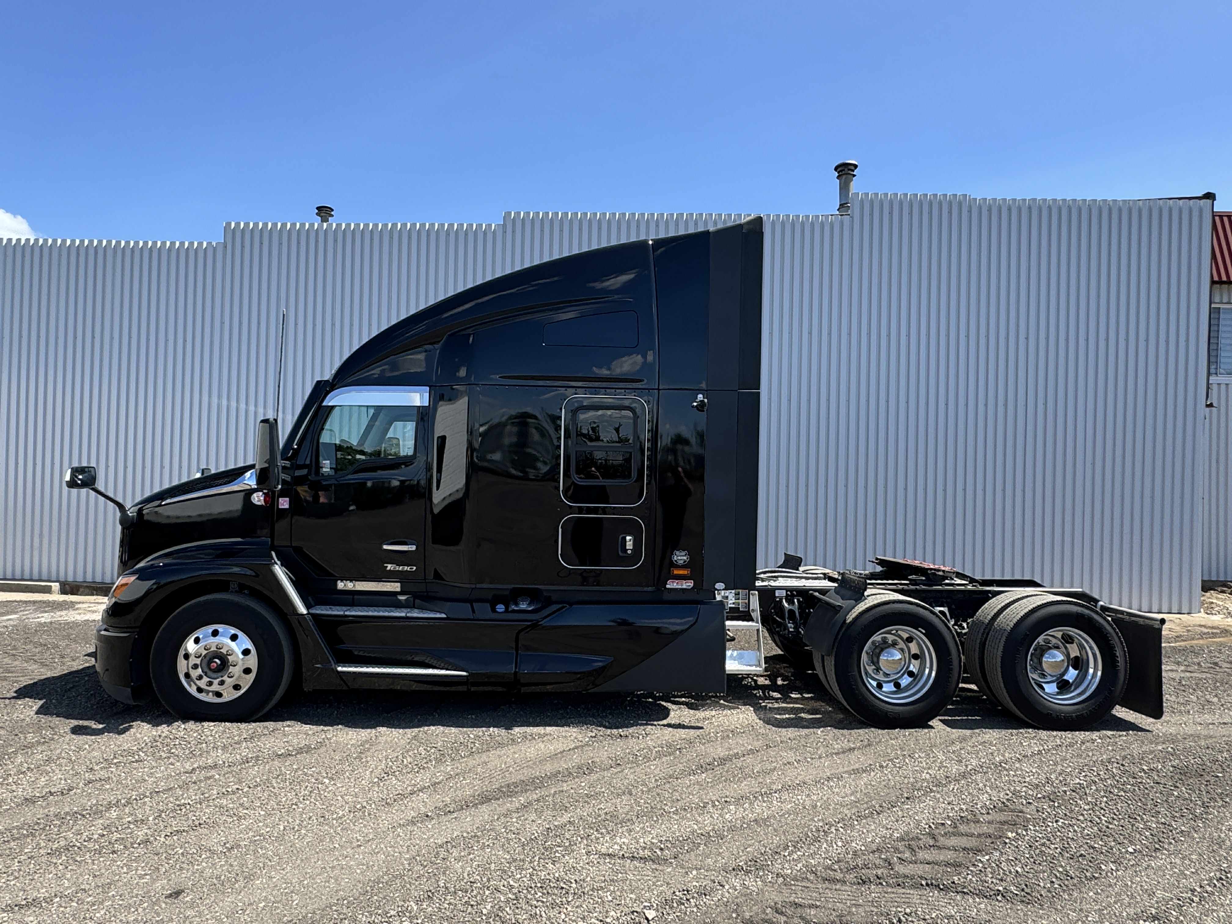 2022 Kenworth T680 3