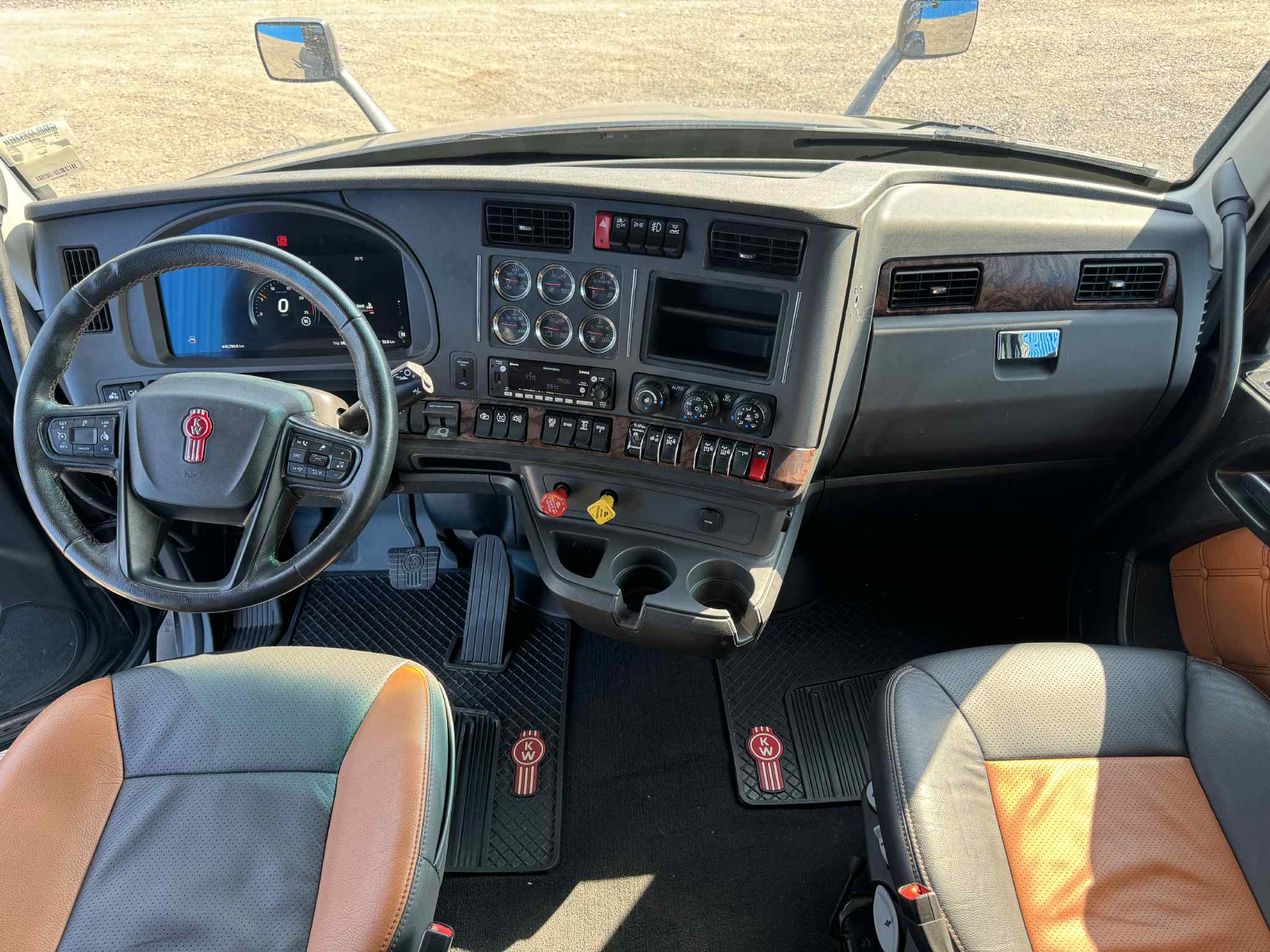 2022 Kenworth T680 9