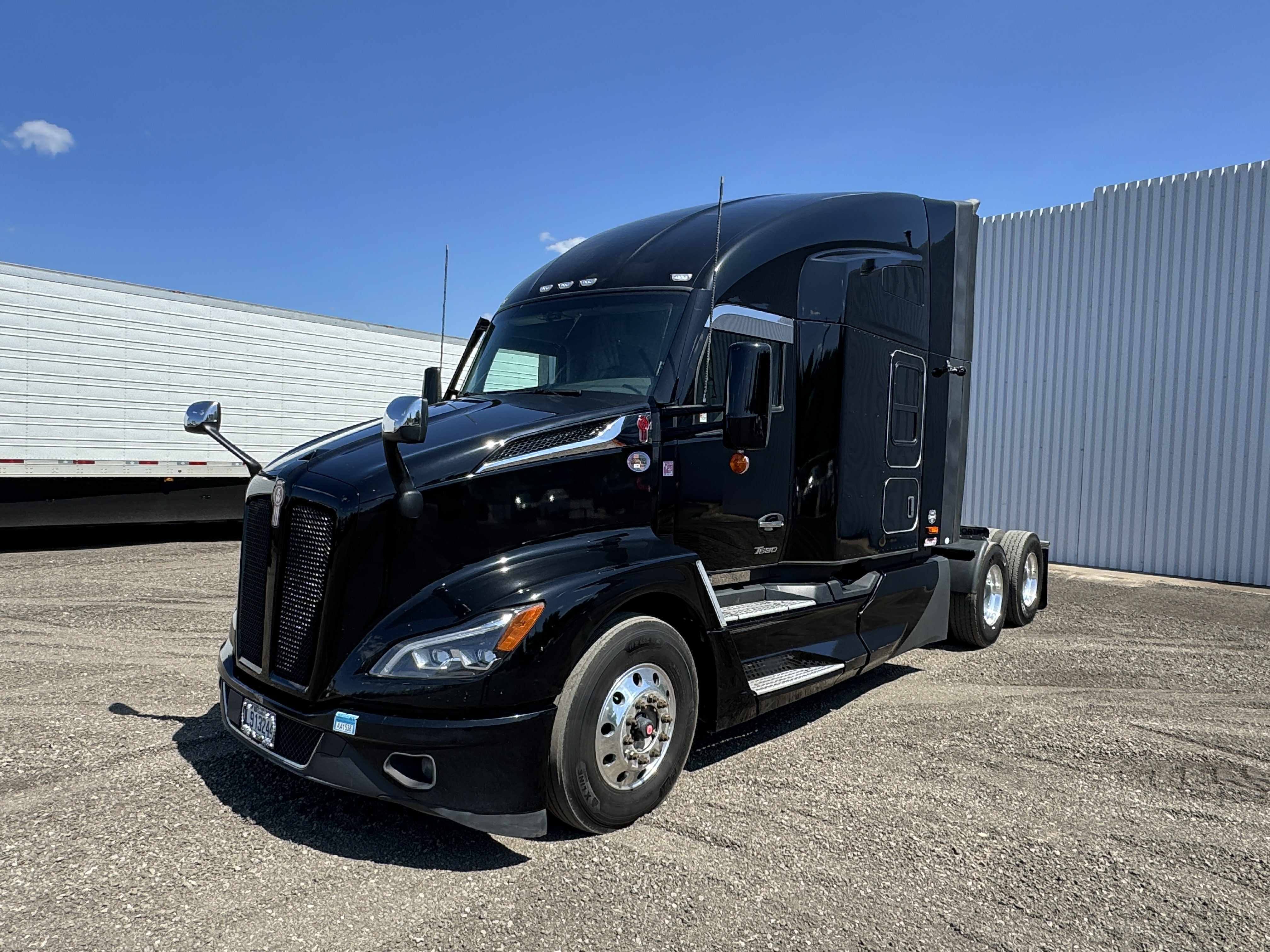2022 Kenworth T680