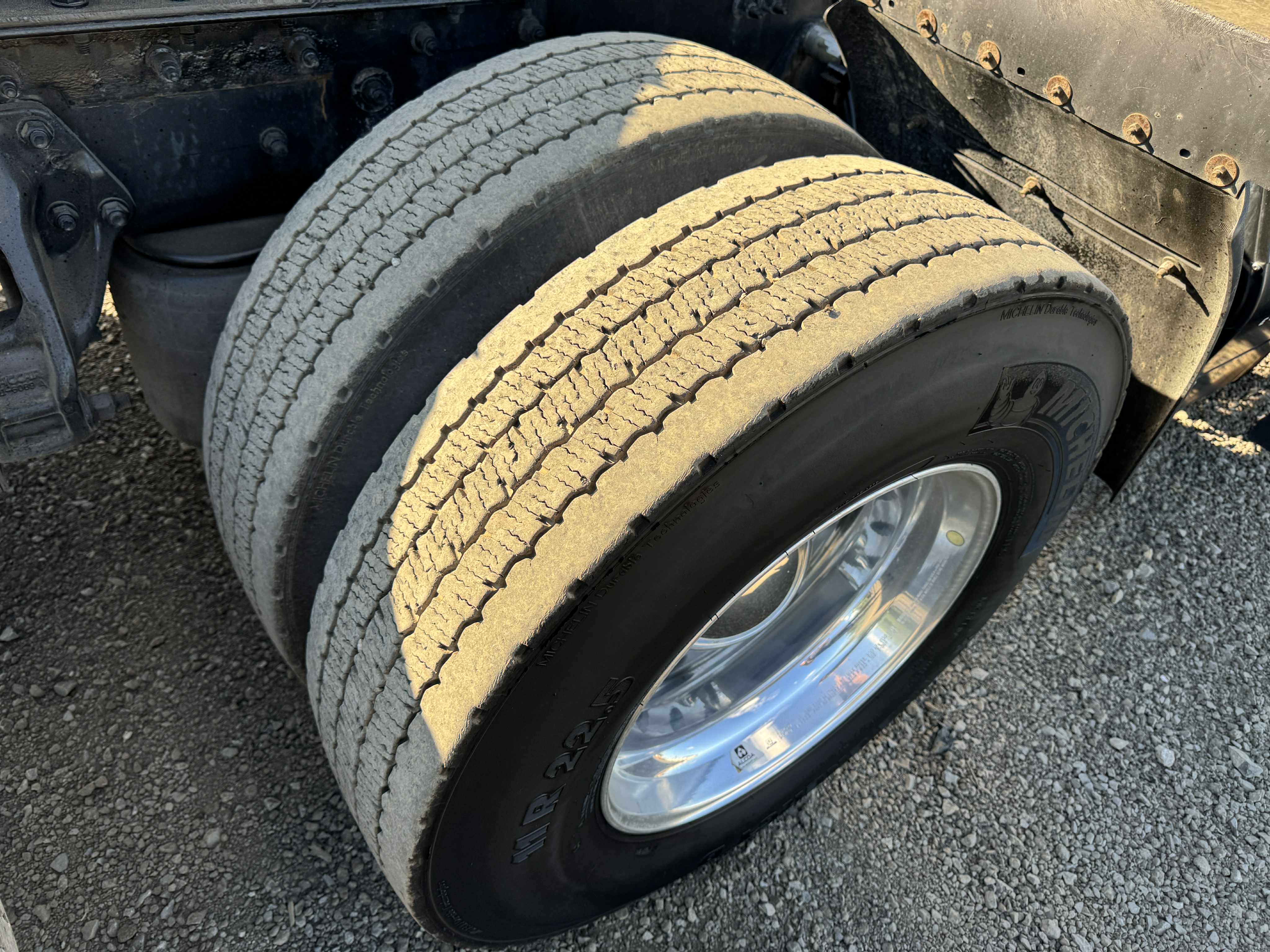 2022 Kenworth T680 10