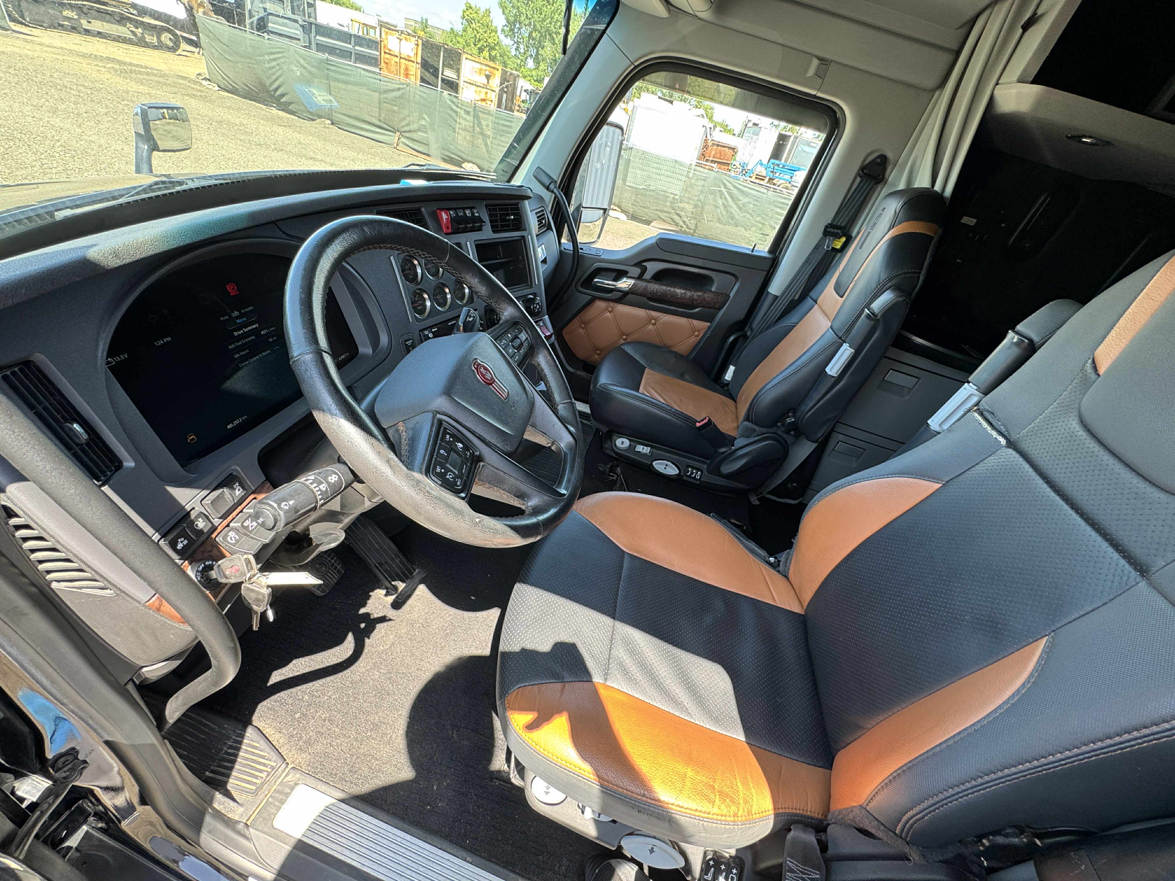 2022 Kenworth T680 9