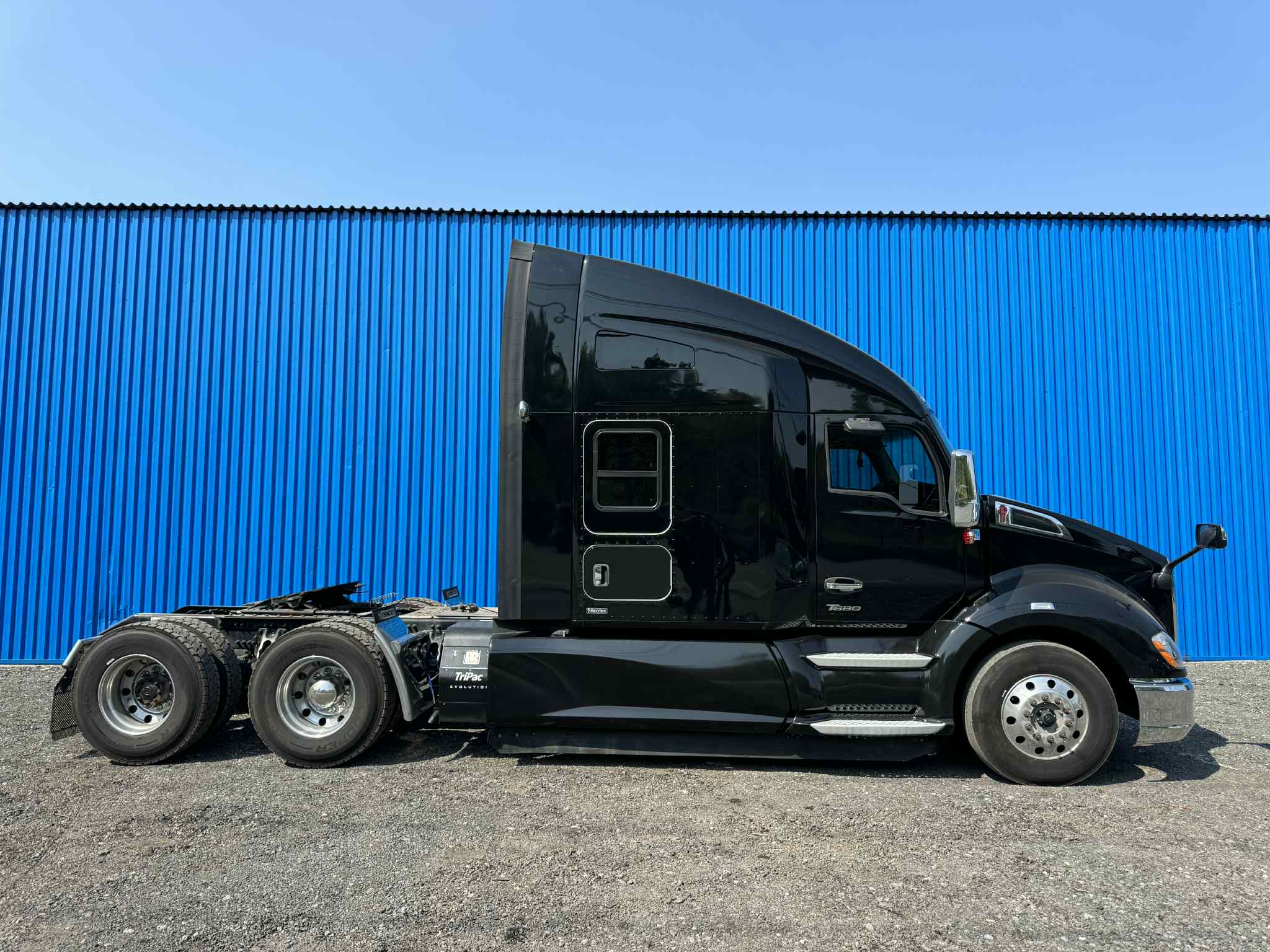 2022 Kenworth T680 4