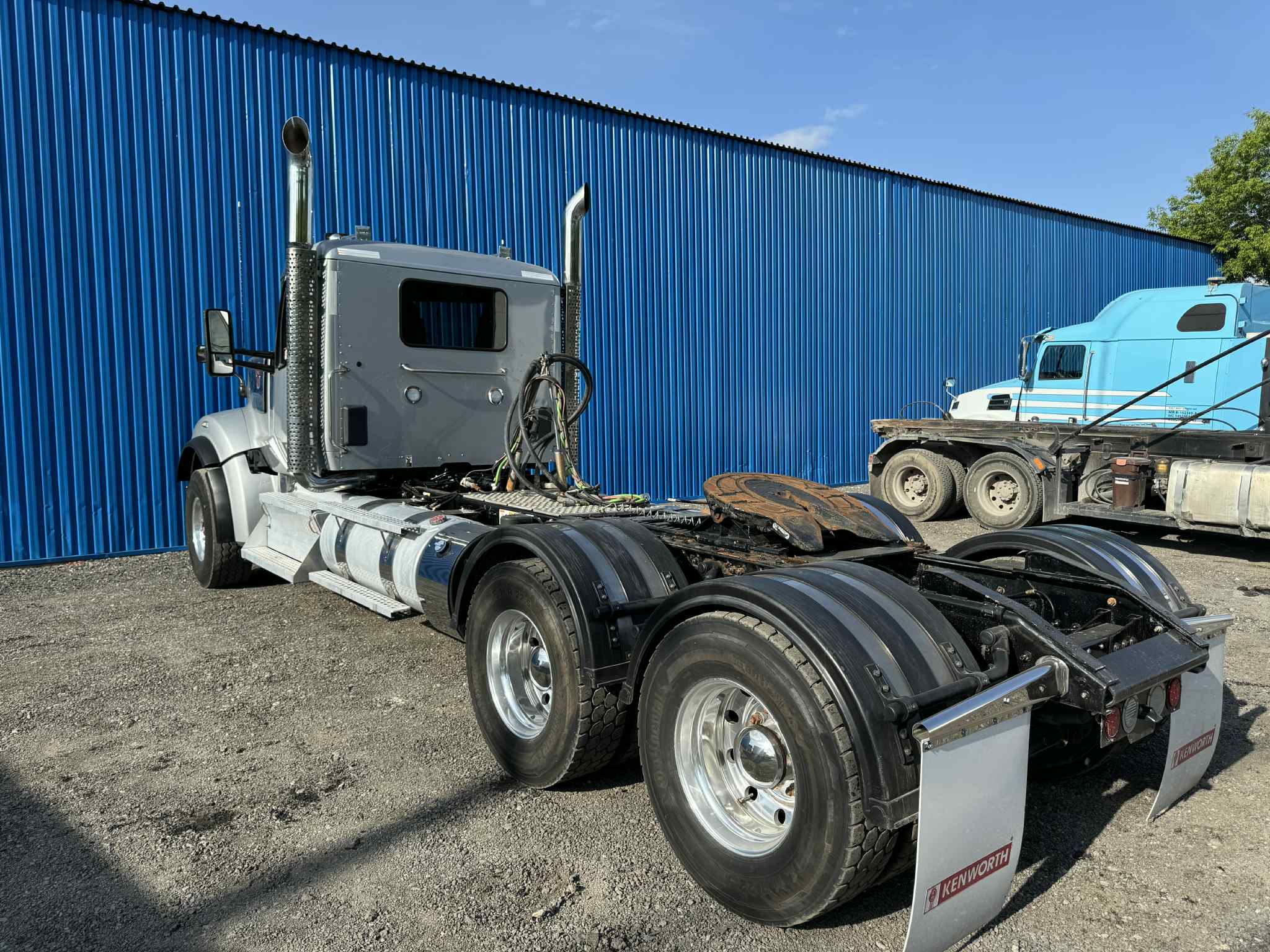 2023 Kenworth W990 3