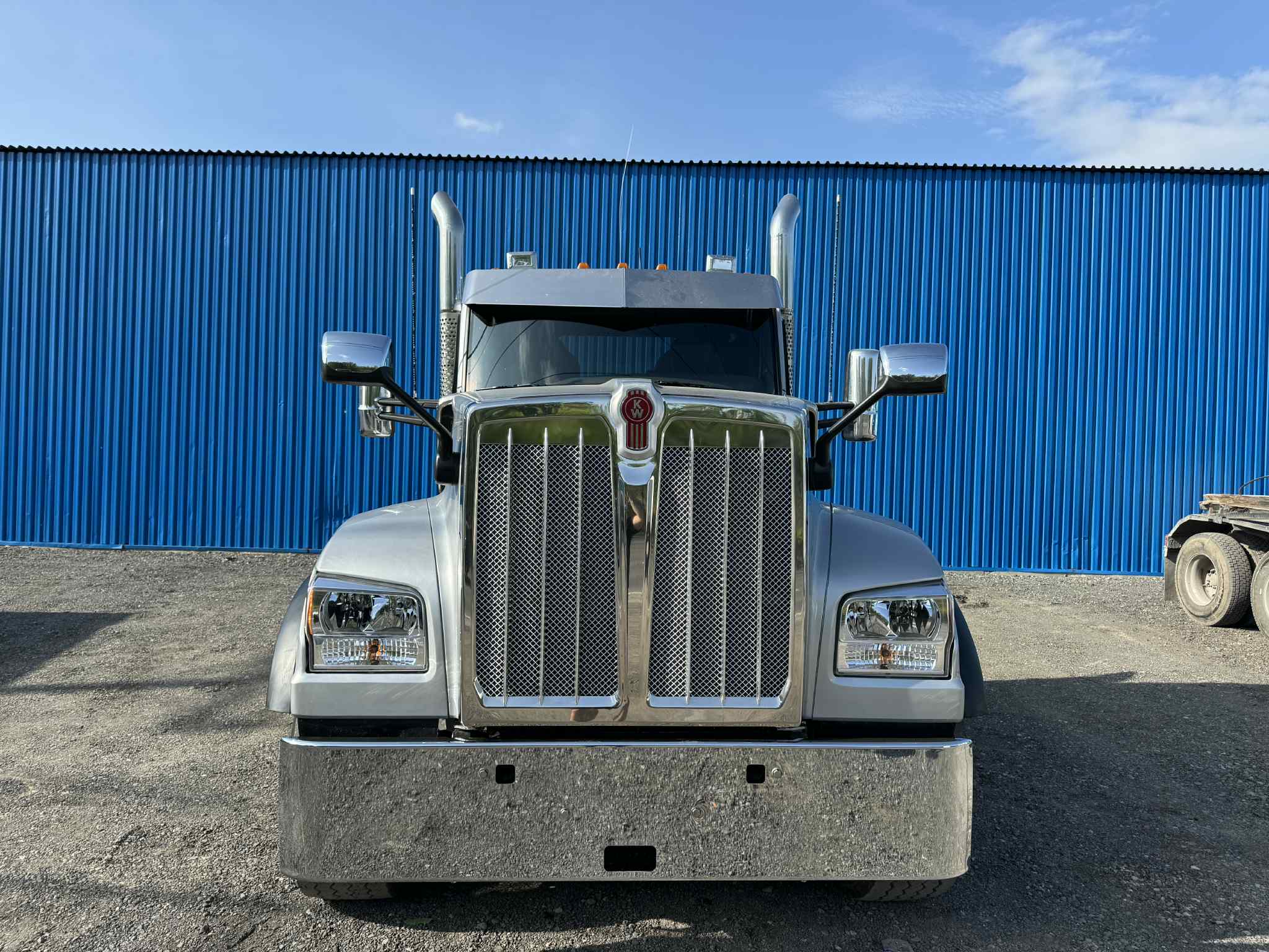 2023 Kenworth W990 8
