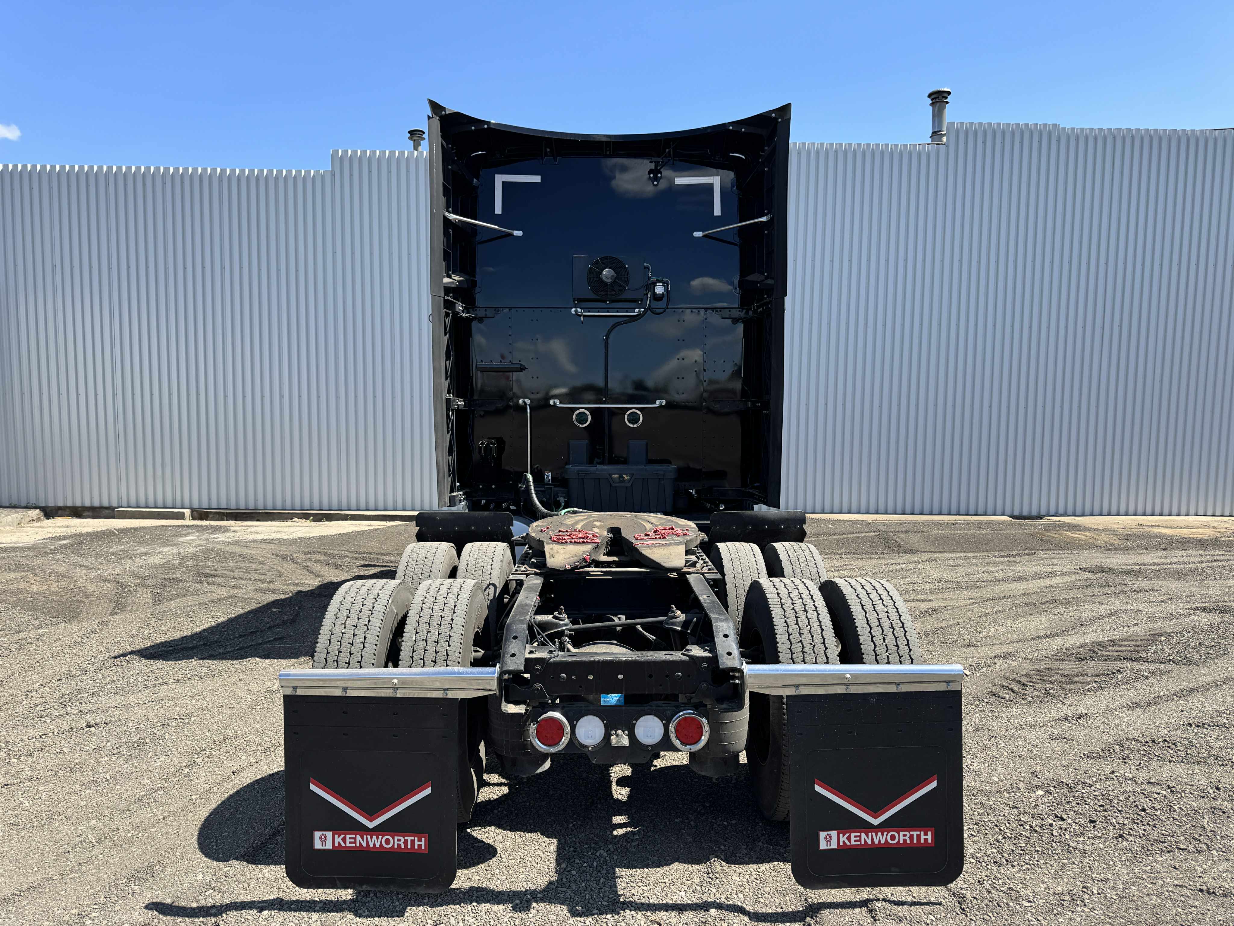 2022 Kenworth T680 4
