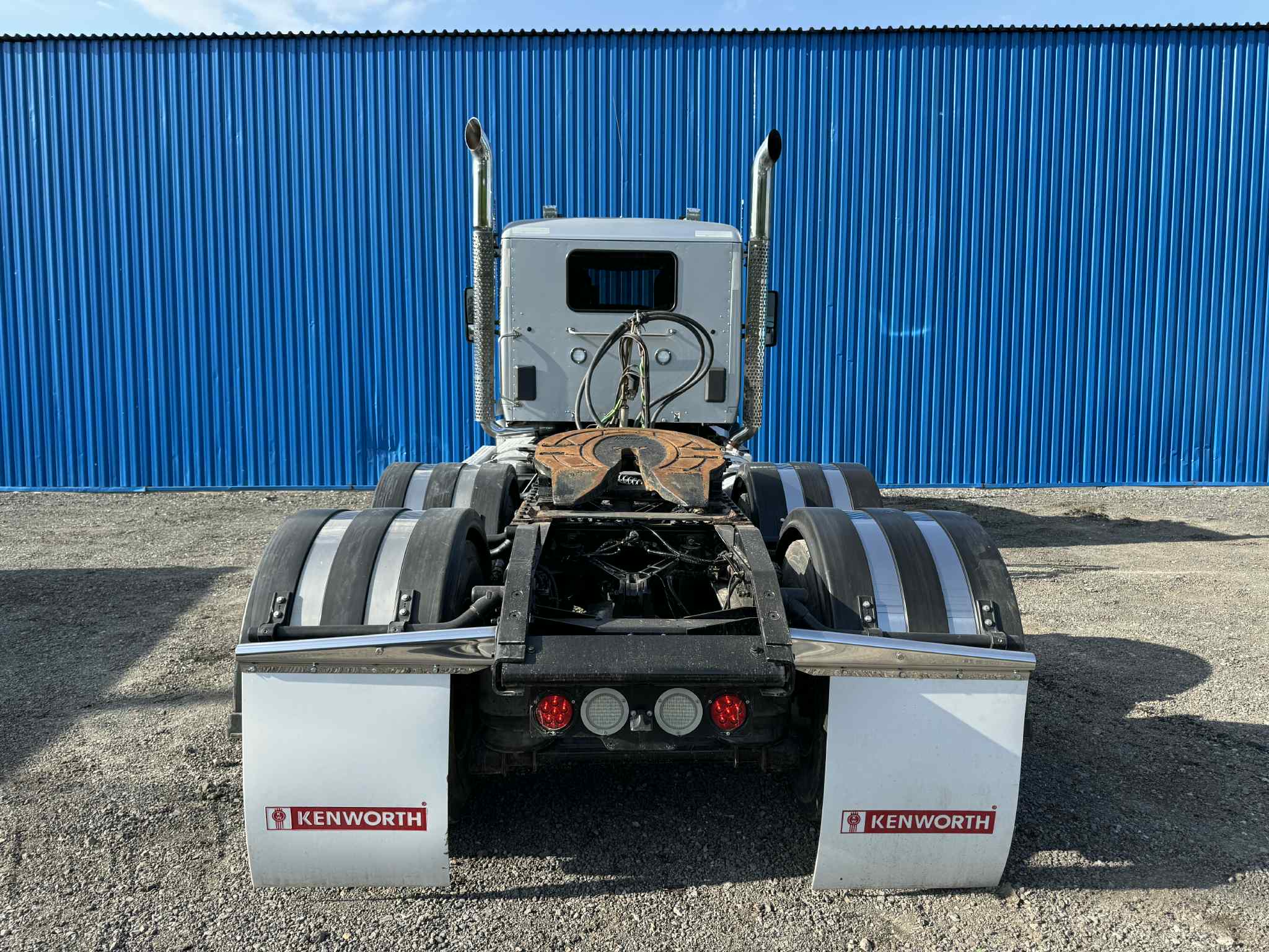 2023 Kenworth W990 4
