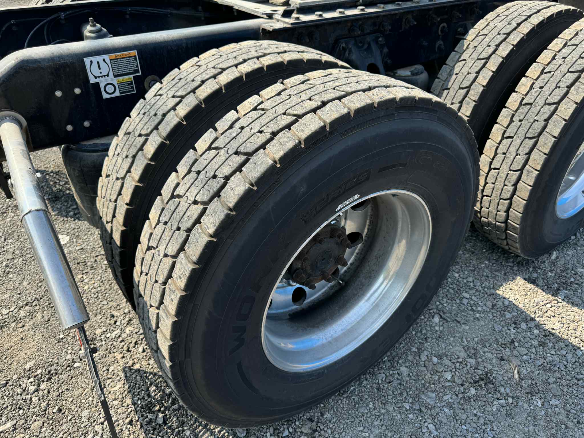2022 Kenworth T680 16