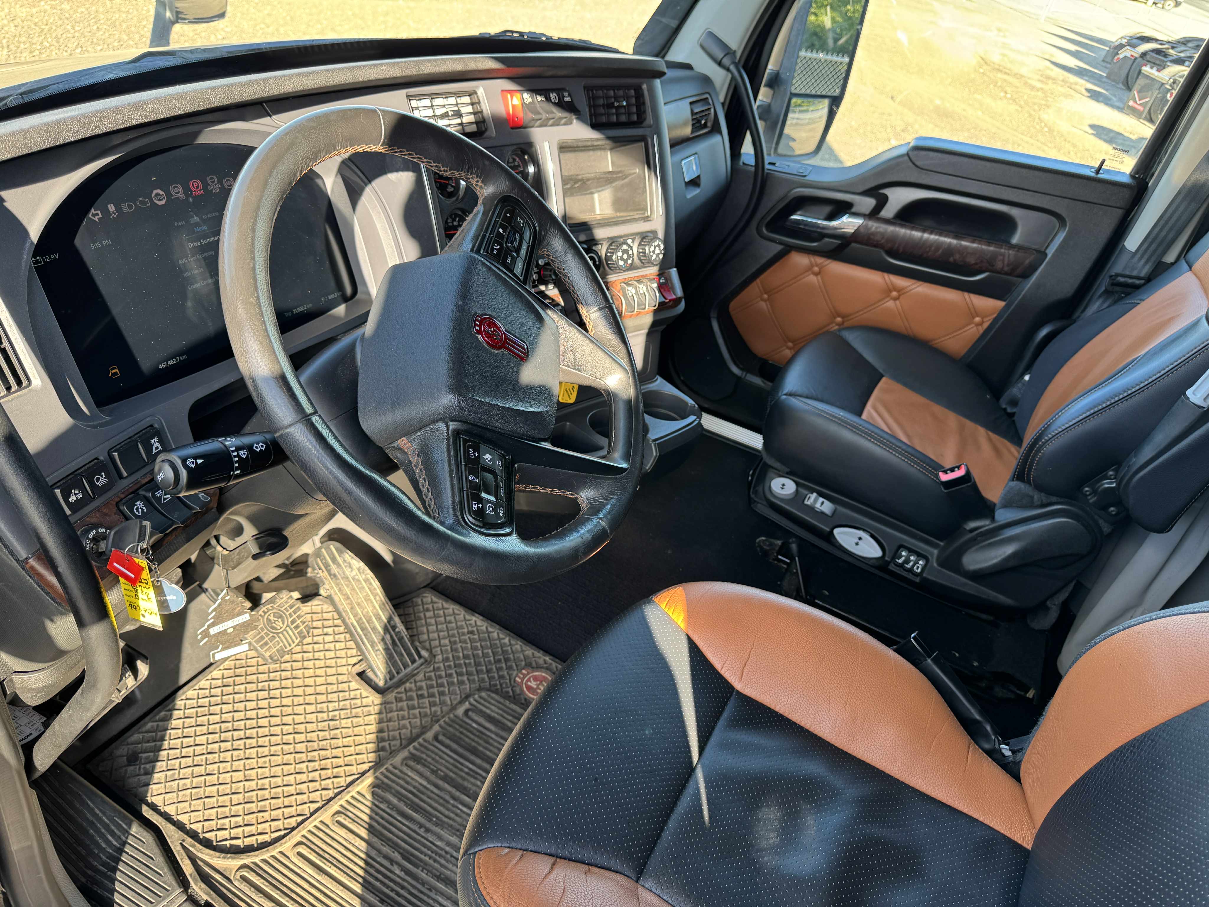 2022 Kenworth T680 13