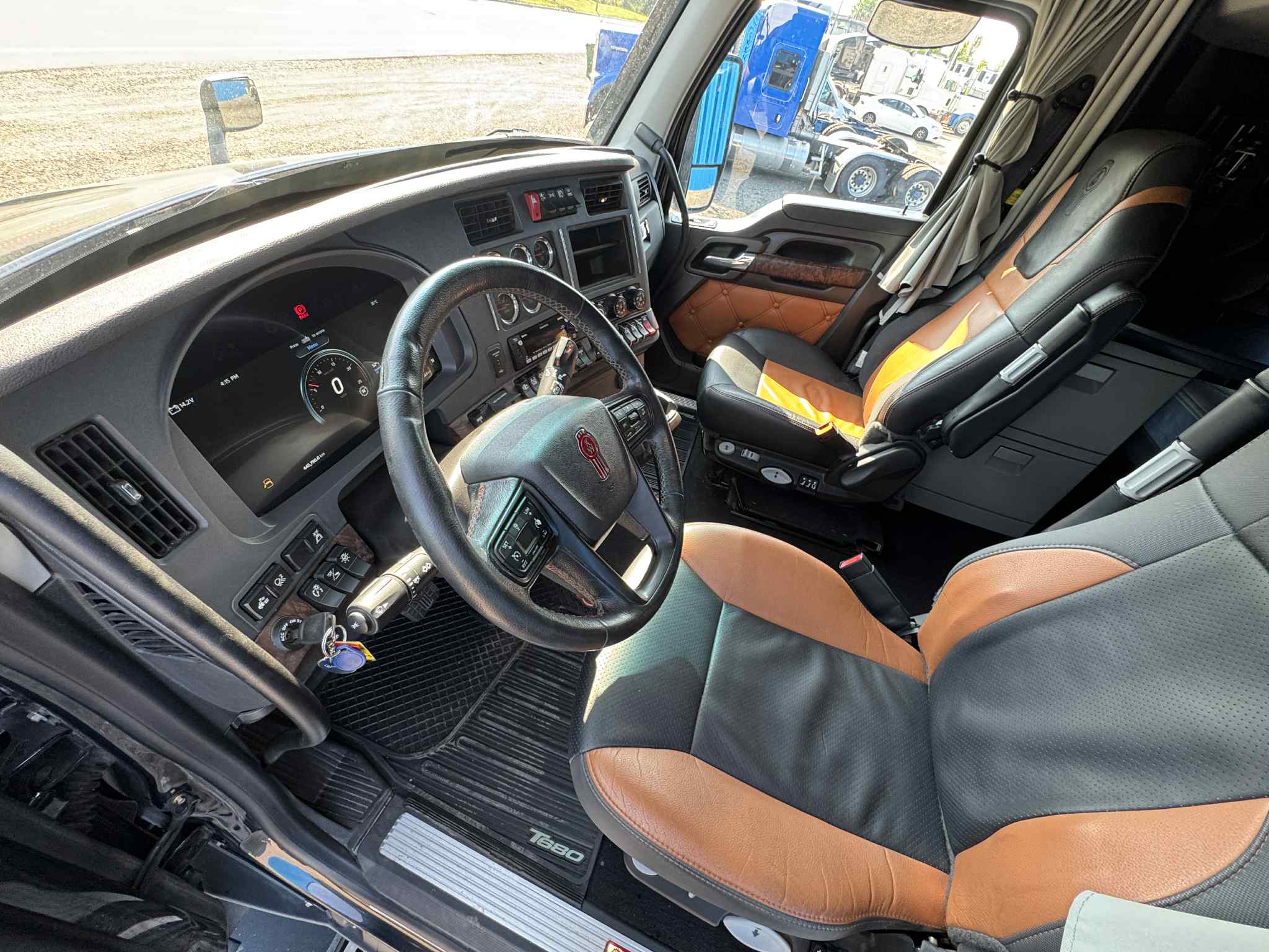 2022 Kenworth T680 10