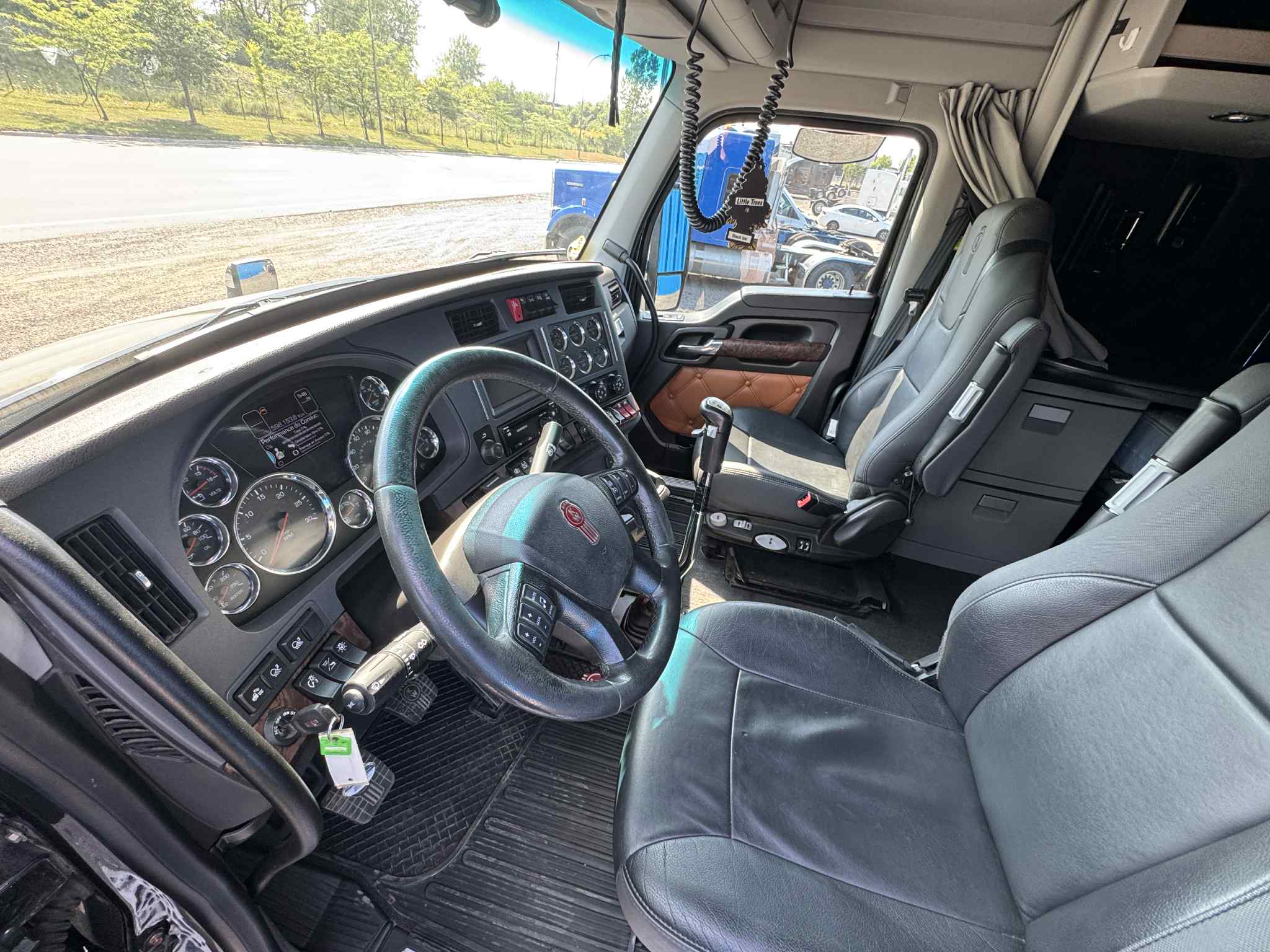 2022 Kenworth T680 7