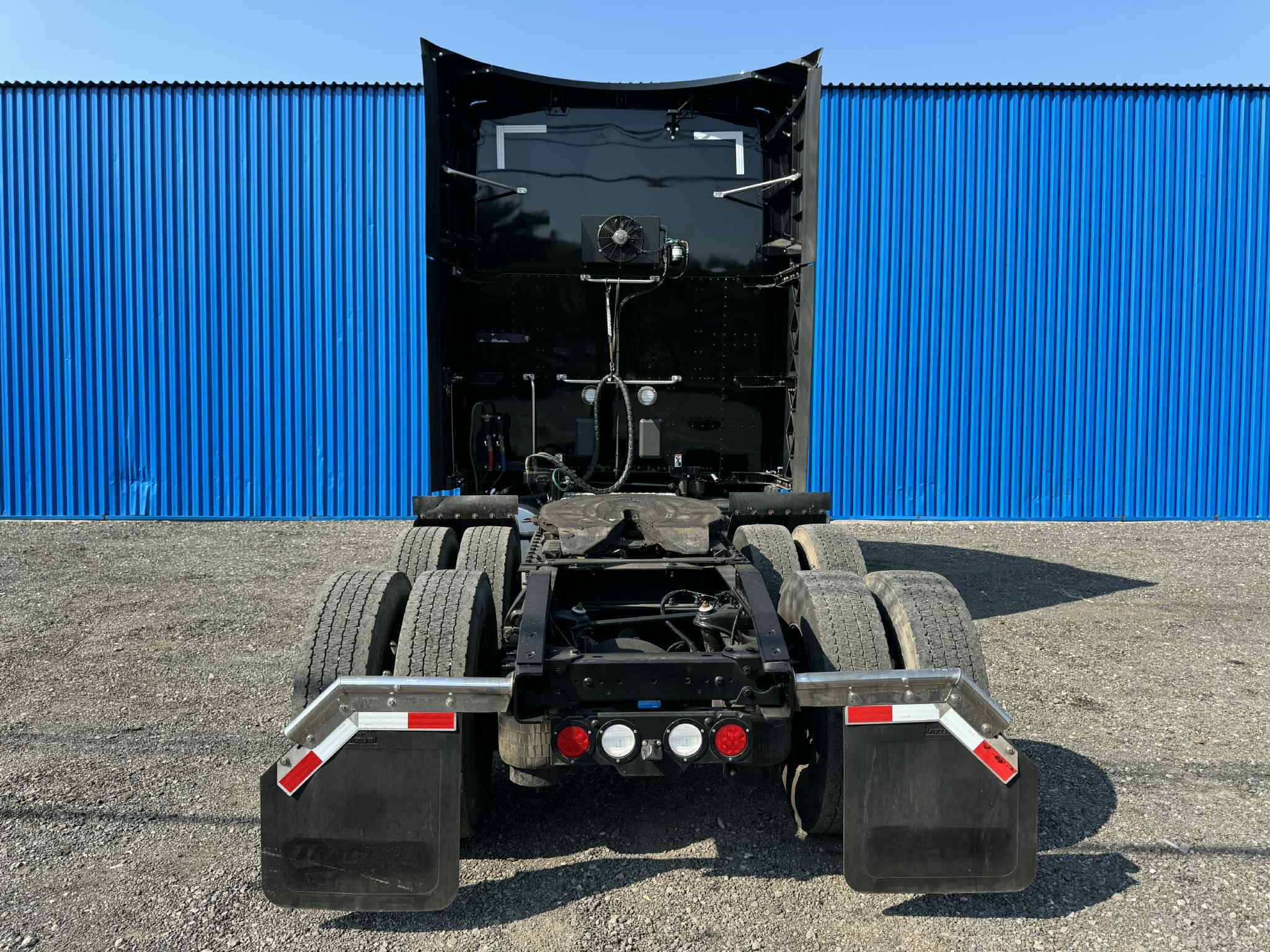 2022 Kenworth T680 4