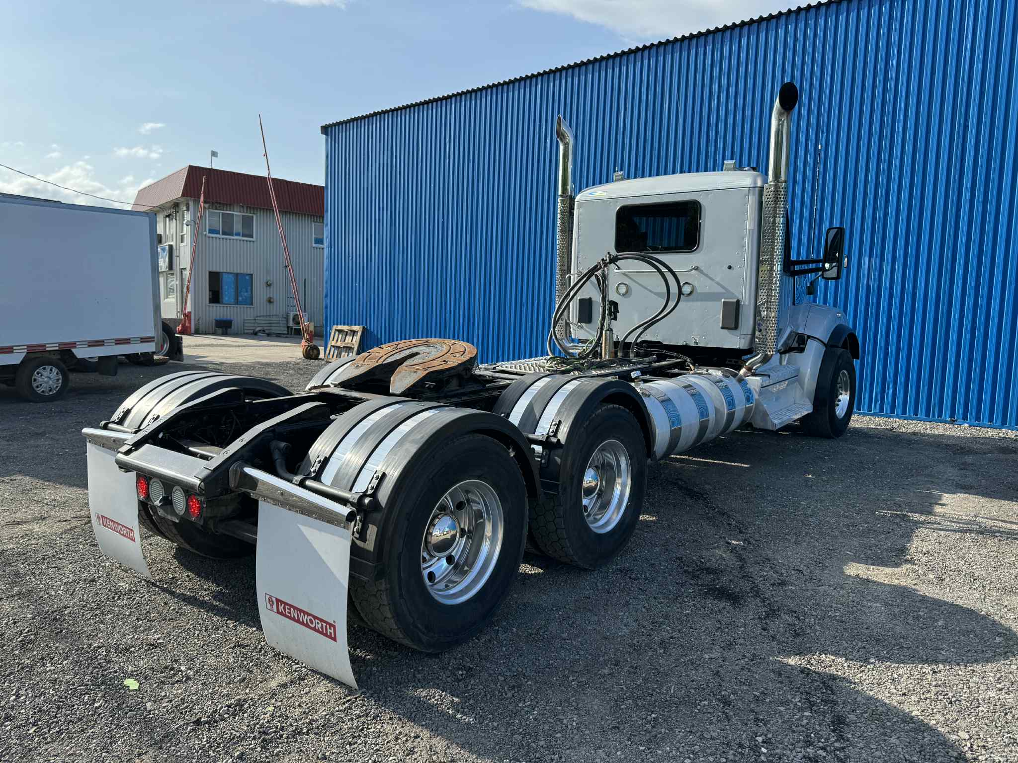 2023 Kenworth W990 5