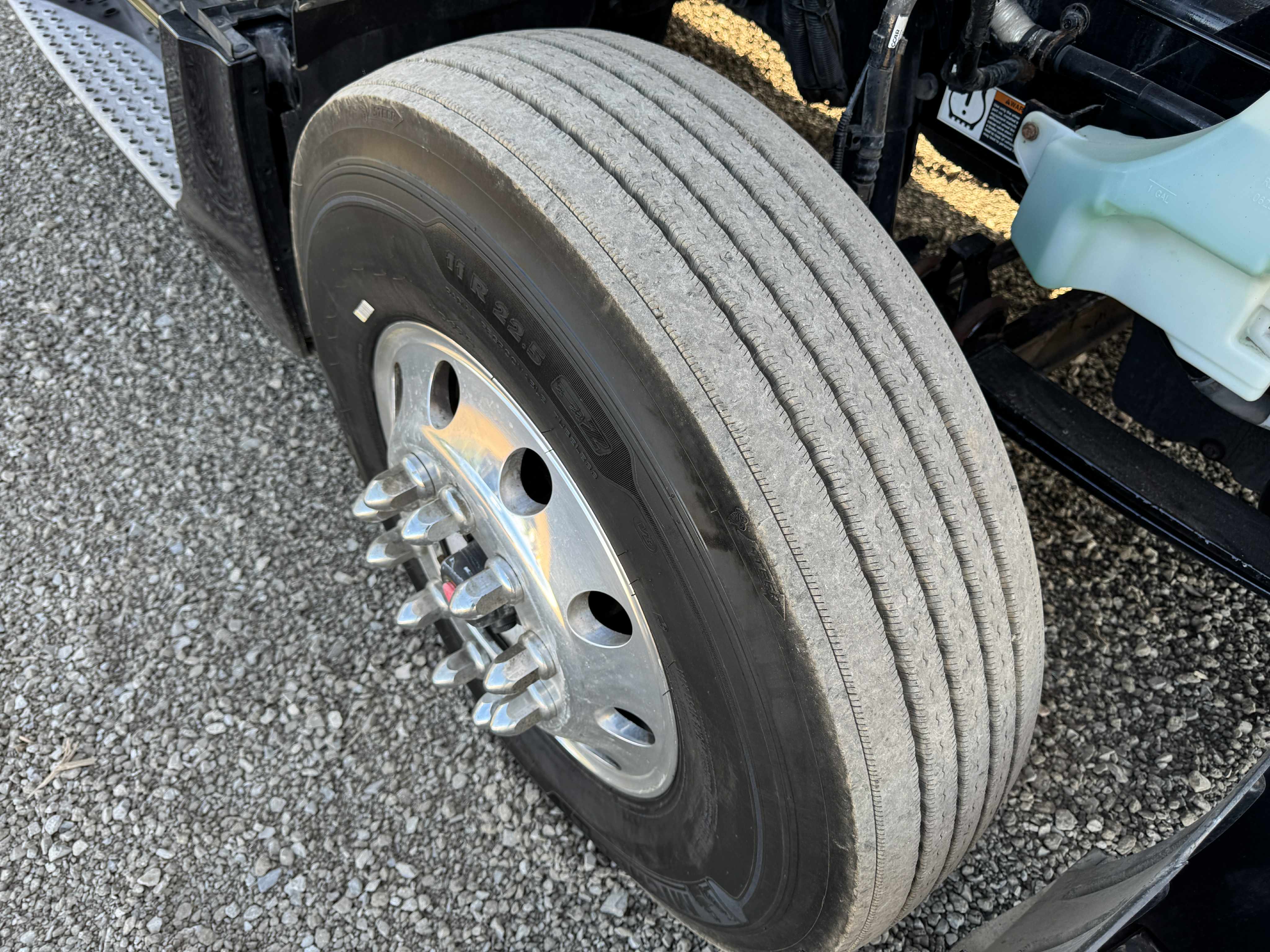 2022 Kenworth T680 12