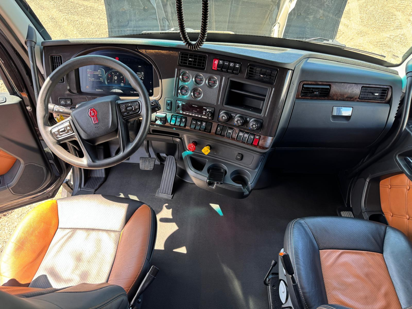 2022 Kenworth T680 10