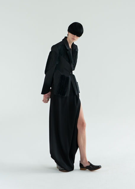 LÙCHEN_SS22_LOOK_14 ARTIFICIAL CYCLOID BLAZER AND LANTERN SLIT TROUSER