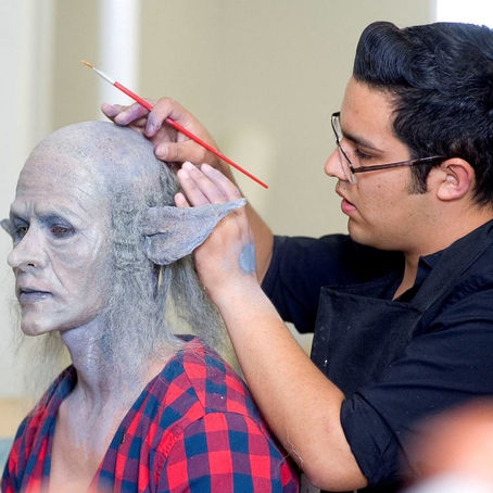 Manos que hacen arte