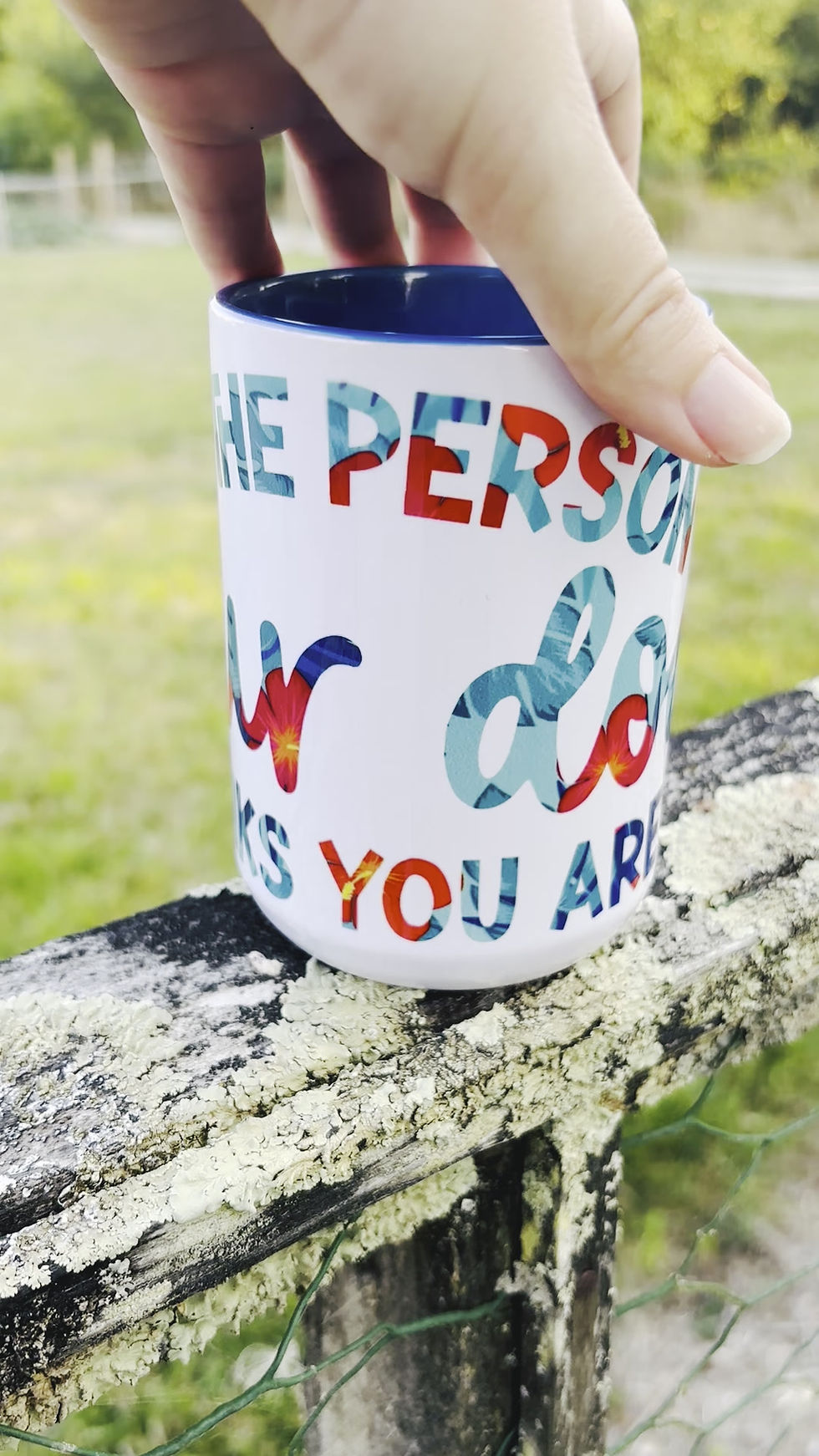 Miniature : Mug 425 ml "Be the person your dog thinks you are" - Création Tugs de Woufs