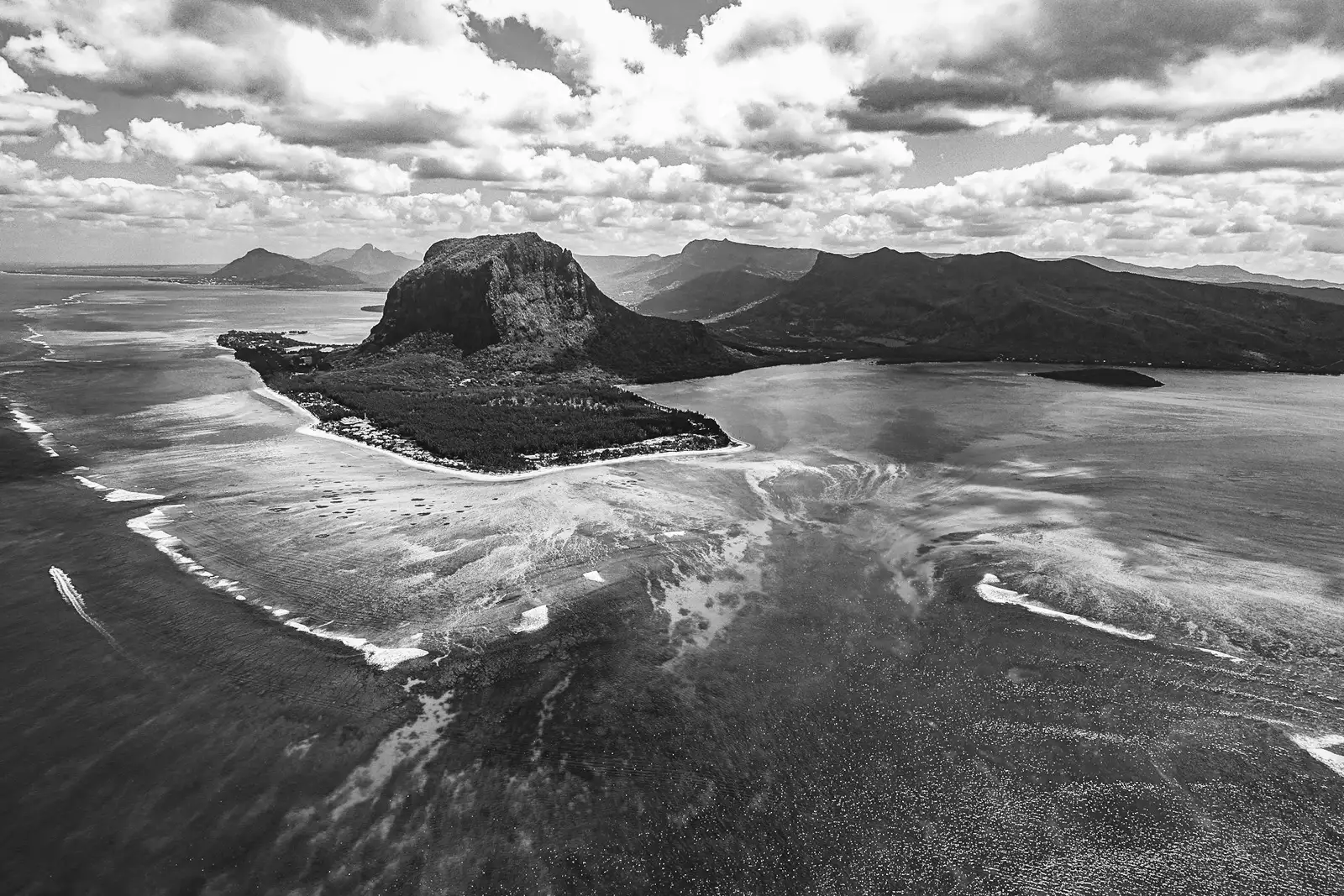 S'expatrier à l'Île Maurice : comment devenir résident fiscal ?