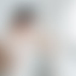 体調のすぐれない女性