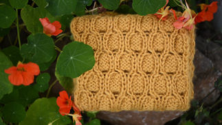 Knit Amber Reversible Scarf Pattern & Tutorial