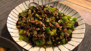 絞肉炒青椒木耳 Stir Fry Ground Pork, Bell Pepper and Black Fungus