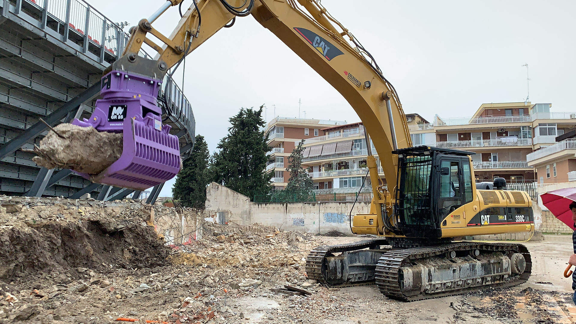 Demolition & Sorting Grapple Demo grapple Excavator grapple Sorting grapple solid tine grapple mini-excavator grapple  #AttachmentsExperts  Sales Department I Mazio Attachments LLC headquarters: +1 561 766 0899 w: www.mazio.us e:sales@mazio.us a: Port St Lucie, FL 34952, USA WhatsApp 15613494006  Ventas I Mazio Colombia SAS Teléfonos: 318 458 9736  w: www.mazio.co e: colombia@mazio.it a: Carrera 20 #18-28 LC 17, Retiro, Antioquia. WhatsApp 3184589736  #excavator #excavadora #grapple #excavatorattachments #excavatorgrapple #demolition #demolitionequipment #demolitionexcavator #sorting #sortinggrapple #grappleloader #grapaexcavadora #garraexcavadora #pinzaexcavadora #demolicion   Skid steer attachments Asphalt mini Paver Pick Up Broom Grinder Screening Concrete Grader Backhoe Snowblower rock breaker hydraulic backhoe pallet forks mulcher head auger steel tracks angled broom Dozer Grader Cold Planer cement mixer bucket excavator hydraulic rock breaker Hydraulic Hammer excavator VibroRipper Vibro Ripper Vibro-hammer excavator hardox bucket front loader hardox bucket long reach boom excavator front loader hydraulic quick coupler hitch piping forks Multifunctional Grabber Clamshell Bucket Rock Grapple Orange Peel Excavator Grapple Grabber Excavator Magnet.  Somos Fabricantes de Martillos Hidraulicos, Barredoras, Baldes, Cucharones, Acoples, Horquillas Portapallet, Rápidos, Grapa Forestal, Demoledor, Cribadora, Trituradora, Rodillo Compactador, Brazo Excavador, Fresadora Asfalto, Pavimentadora, Cizalla, Pulpo para Chatarra, Demolicion, Excavación,  Excavadora, Magneto, Garras, Brazos Largos, Desbrozador Forestal, Hoyador, Mezclador de Concreto, Niveladora, Vibromartillo, Vibroripper, Pulverizador, Baldes, Desmalezador, Horquillas Porta pallet y mas.