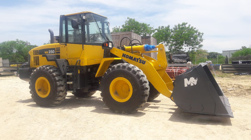 #AttachmentsExperts Sales Department I Mazio Attachments LLC headquarters: +1 561 766 0899 w: www.mazio.us e:sales@mazio.us a: Port St Lucie, FL 34952, USA Ventas I Mazio Colombia SAS Teléfonos: 318 458 9736 w: www.mazio.co e: colombia@mazio.it a: Carrera 20 #18-28 LC 17, Retiro, Antioquia. WhatsApp 3184589736 #frontloadercoalbucket #coalbucket #baldecarbonero #baldeparacarbon #baldecargadorcarbon #baldecargadorfrontalcarbon #heavyequipment #maquinariapesada #maquinariamarilla #wheelloader #frontloader #cargadorfrontal #wheelloaderbucket #mining #quarry #miningbucket #loaderbucket #bucketloader Skid steer attachments Asphalt mini Paver Pick Up Broom Grinder Screening Concrete Grader Backhoe Snowblower rock breaker hydraulic backhoe pallet forks mulcher head auger steel tracks angled broom Dozer Grader Cold Planer cement mixer bucket excavator hydraulic rock breaker Hydraulic Hammer excavator VibroRipper Vibro Ripper Vibro-hammer excavator hardox bucket front loader hardox bucket long reach boom excavator front loader hydraulic quick coupler hitch piping forks Multifunctional Grabber Clamshell Bucket Rock Grapple Orange Peel Excavator Grapple Grabber Excavator Magnet. Somos Fabricantes de Martillos Hidraulicos, Barredoras, Baldes, Cucharones, Acoples, Horquillas Portapallet, Rápidos, Grapa Forestal, Demoledor, Cribadora, Trituradora, Rodillo Compactador, Brazo Excavador, Fresadora Asfalto, Pavimentadora, Cizalla, Pulpo para Chatarra, Demolicion, Excavación, Excavadora, Magneto, Garras, Brazos Largos, Desbrozador Forestal, Hoyador, Mezclador de Concreto, Niveladora, Vibromartillo, Vibroripper, Pulverizador, Baldes, Desmalezador, Horquillas Porta pallet y mas.