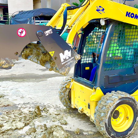 Skid Steer | 4 in 1 Bucket Skid Steer Loader